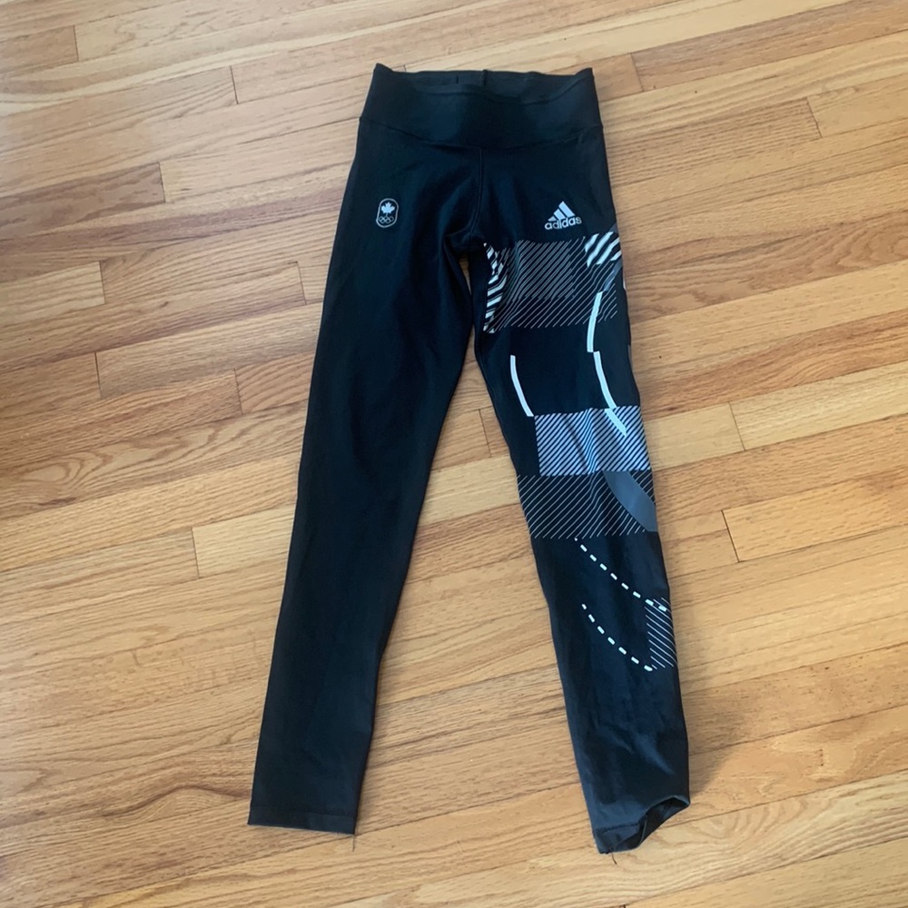 Woman’s adidas xs legging
